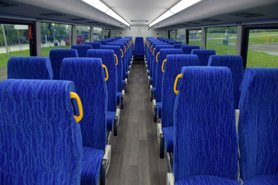 Интерьер Alexander Dennis Enviro500 SuperLo 2016 года  (CA) (фото 13 из 15)